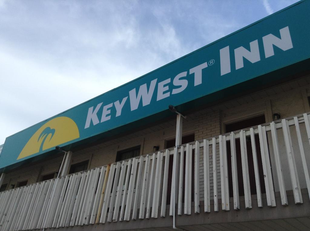 Key West Inn - Hobart Merrillville Bagian luar foto