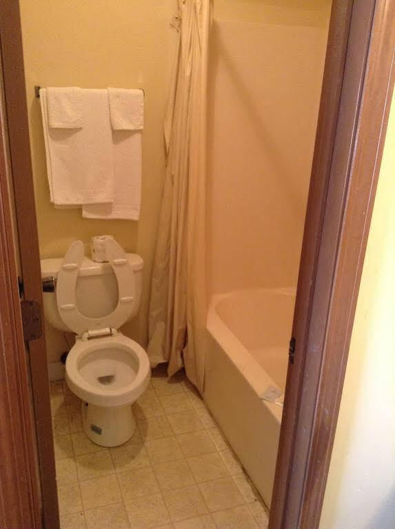 Key West Inn - Hobart Merrillville Bagian luar foto
